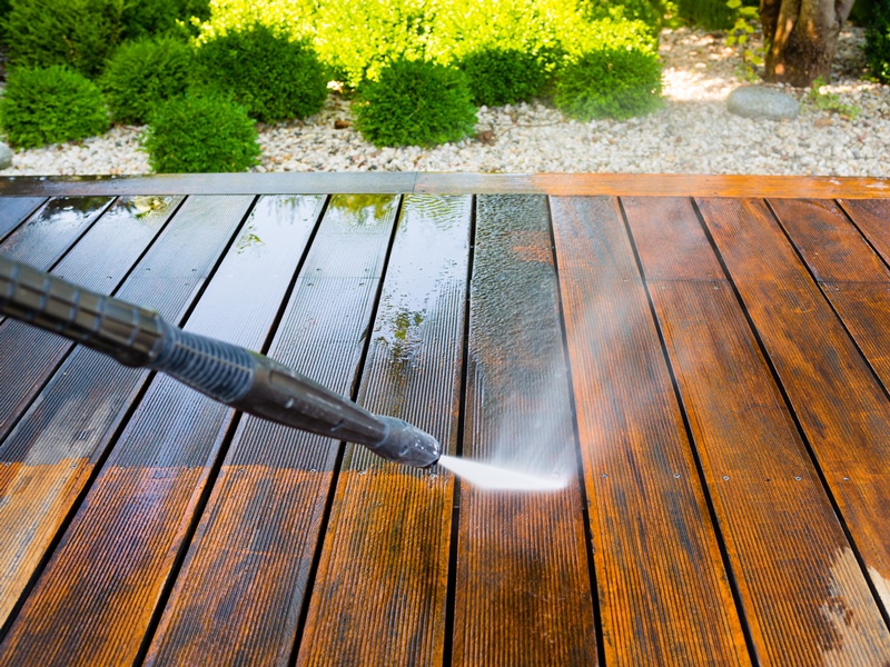 deck and fence power washing in Windermere, Winter Garden, and Doctor Phillips