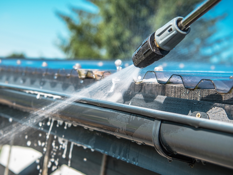 gutter power washing in Windermere, Winter Garden, and Doctor Phillips